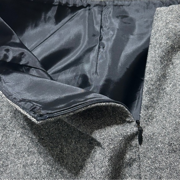 Josephine Chaus Women’s Pencil Skirt with Tulle and Sequin Ruffle Trim Size 6 - Picture 4 of 7